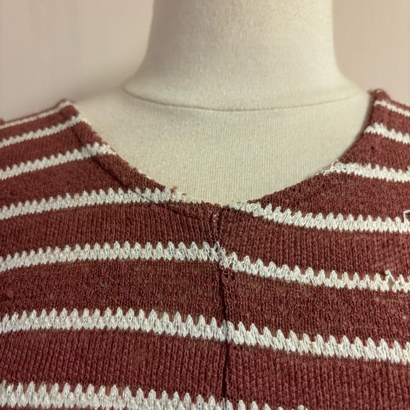 Wild Blue by Sadie Robertson White & Red Striped Pullover top w/ fringe - Picture 6 of 9